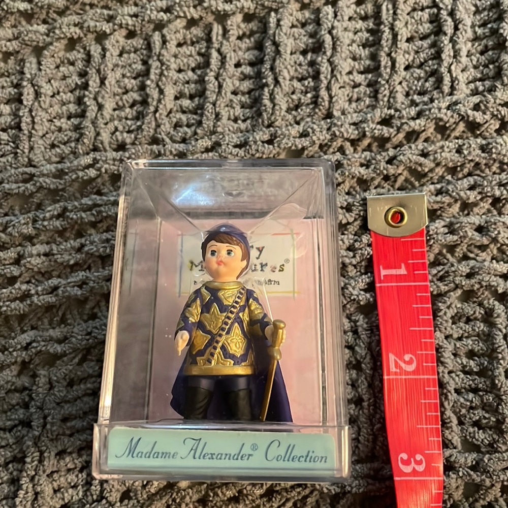 Hallmark Merry Miniatures sleeping beauty prince. New with tags from 2001.